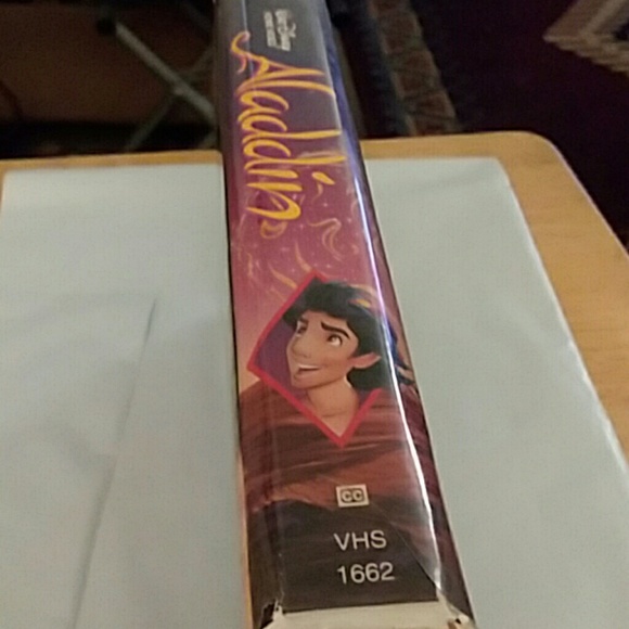 Walt Disney CLASSIC Aladdin Movie VHS 1662) - Picture 6 of 8
